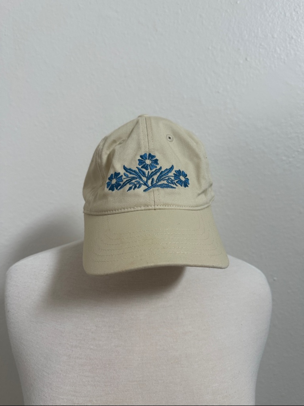 Embroidered Corelle Wear Pattern Baseball Cap in Cream and Blue